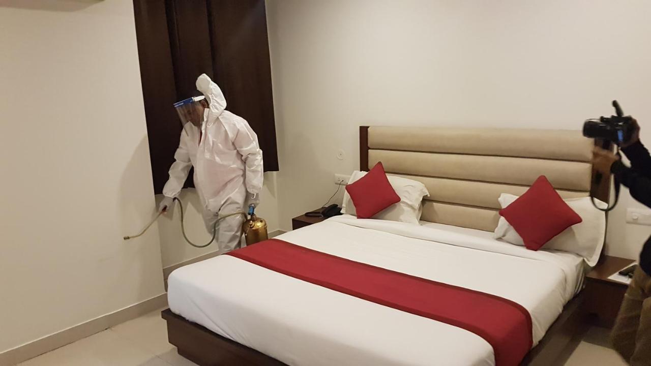 Hotel Aakash Residency Dehradun Esterno foto