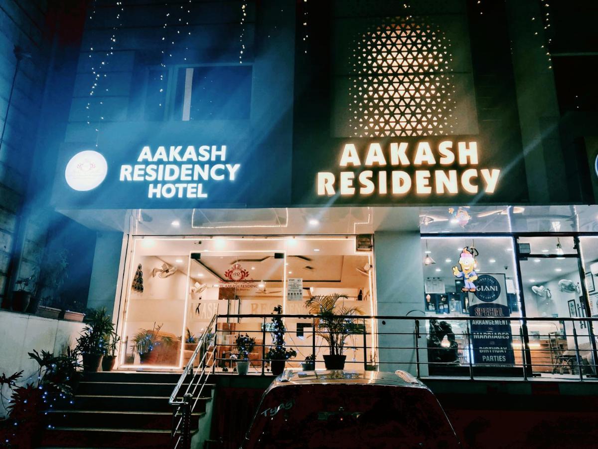 Hotel Aakash Residency Dehradun Esterno foto